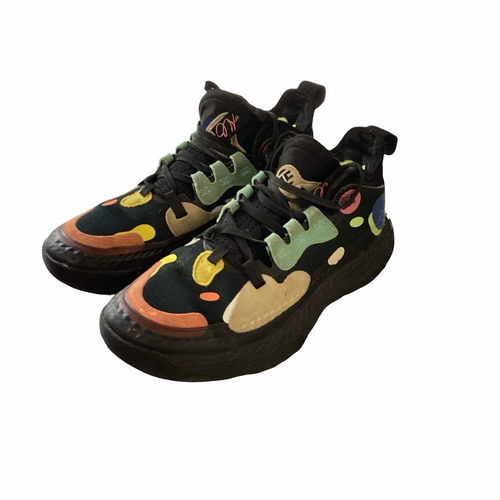 Vist Large View of Product Image Which is Used Adidas Basketball Shoes M Black Junior 04