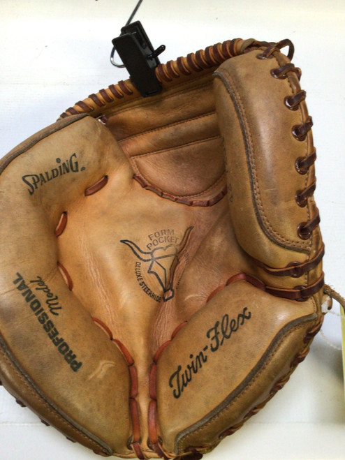 Vist Large View of Product Image Which is Used Spalding SPALDING BB/SB Catchers LH Throw None 33"