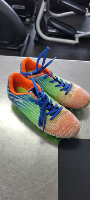 Vist Large View of Product Image Which is Used Brava Soccer Cleats None Junior 01.5