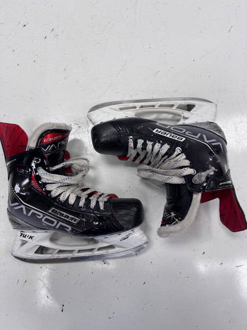 Vist Large View of Product Image Which is Used Bauer X3.7 Senior Hockey Skate Senior 8.5