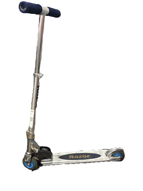 Vist Large View of Product Image Which is Used Razor SCOOTER Scooter None