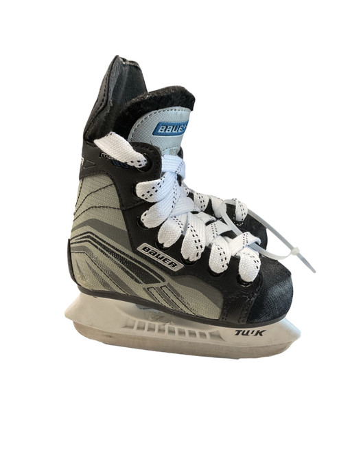 Vist Large View of Product Image Which is Used Bauer MEGA 50 Youth Hockey Skate Youth 08.5