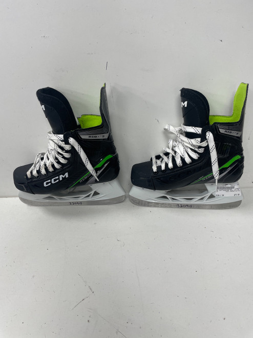 Vist Large View of Product Image Which is Used CCM RIBCORE RIB XT3 Junior Hockey Skate Junior 04