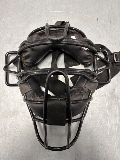 Vist Large View of Product Image Which is Used MacGregor UMP MASK Umpire Mask