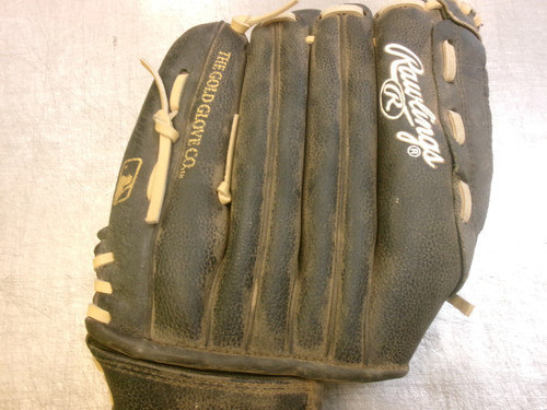Vist Large View of Product Image Which is Used Rawlings RSB BB/SB Glove RH Throw Black 13"