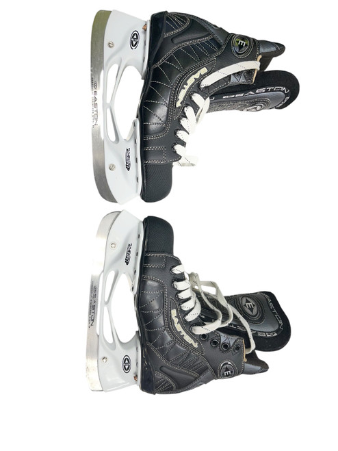 Vist Large View of Product Image Which is Used Easton ULTRA LITE PRO Junior Hockey Skate Junior 05