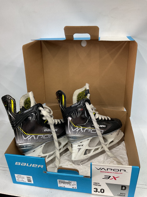 Vist Large View of Product Image Which is Used Bauer VAPOR 3X Junior Hockey Skate Junior 03
