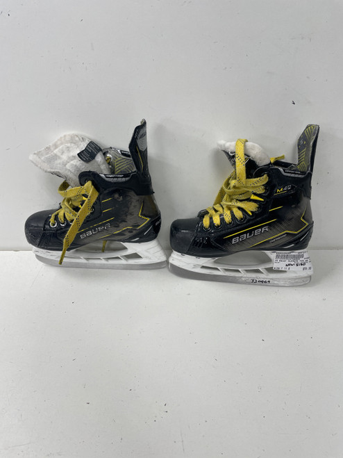 Vist Large View of Product Image Which is Used Bauer SUPREME M40 Youth Hockey Skate Youth 11.0 (new= $130)