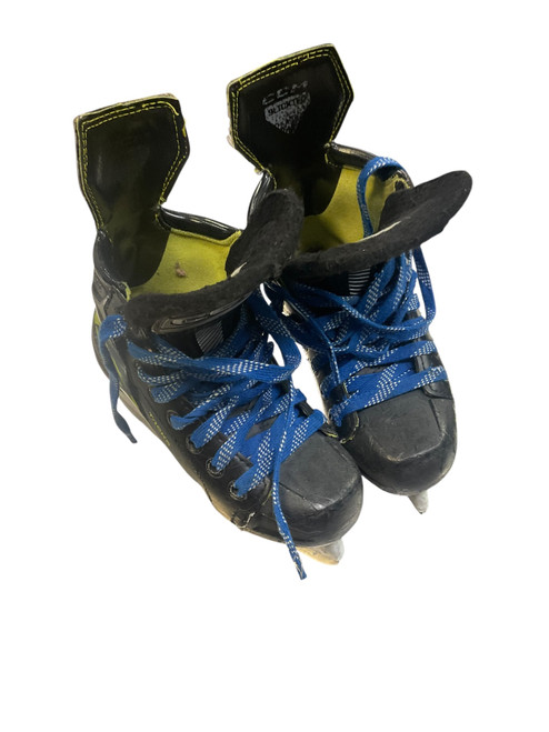 Vist Large View of Product Image Which is Used CCM CF 80 Junior Hockey Skate Junior 01.5