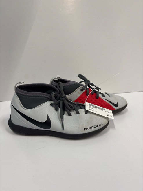 Vist Large View of Product Image Which is Used Nike Soccer Indoor Shoes None Junior 01