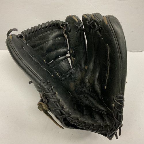 Vist Large View of Product Image Which is Used Wilson A2000 CK22 Baseball Glove RH Throw Black 11 3/4"