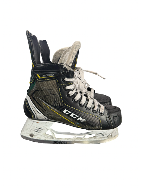 Vist Large View of Product Image Which is Used CCM 9060 Junior Hockey Skate Junior 03