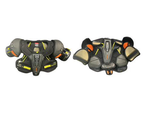 Vist Large View of Product Image Which is Used CCM TACKS AS-V-PRO Junior Shoulder Pads MD