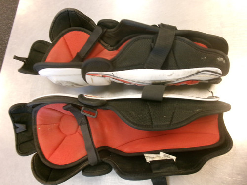 Vist Large View of Product Image Which is Used Reebok 14K Senior Shin Guards White 14"