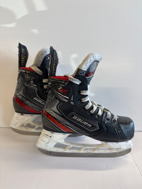 Vist Large View of Product Image Which is Used Bauer VAPOR 2X SKATES Youth Hockey Skate Youth 11.0