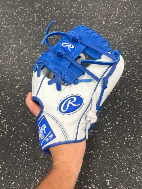 Vist Large View of Product Image Which is Used Rawlings GGE110IWRPT BB/SB Glove RH Throw White 11"
