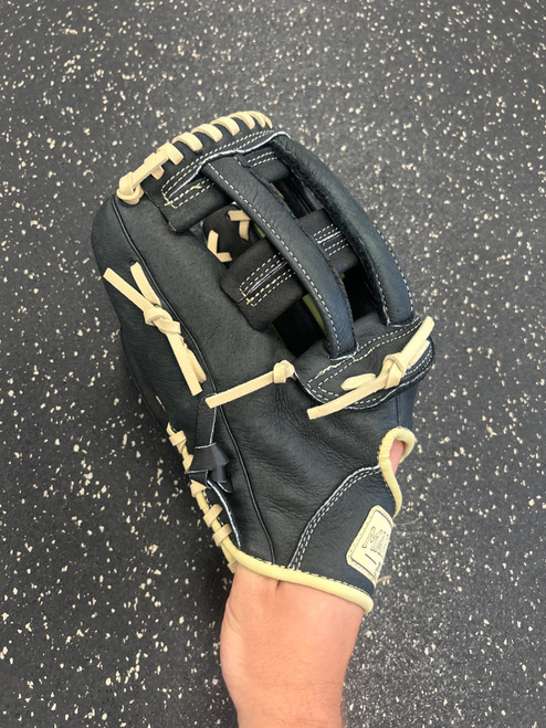 Vist Large View of Product Image Which is Used Marucci SWFT125 BB/SB Glove LH Throw Black 12 1/4"