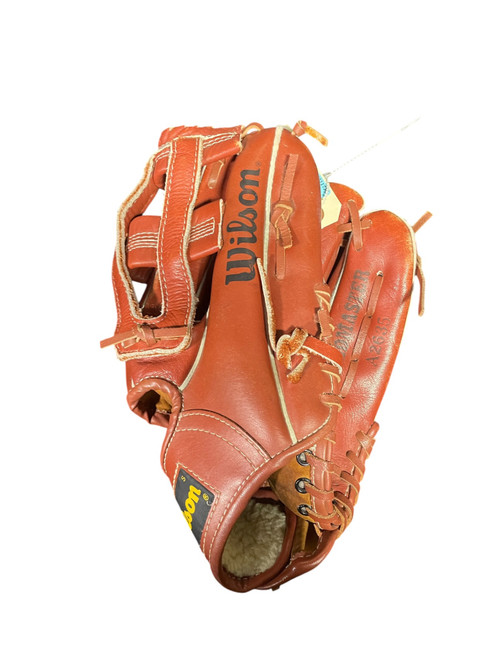 Vist Large View of Product Image Which is Used Wilson A2635 BB/SB Glove RH Throw Brown 11 1/2"