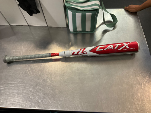 Vist Large View of Product Image Which is Used Marucci CAT X CONNECT BB/SB USSSA 2 3/4 Bat 31"