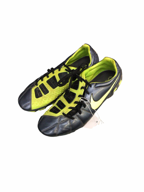 Vist Large View of Product Image Which is Used Nike Soccer Cleats Grey Senior 8