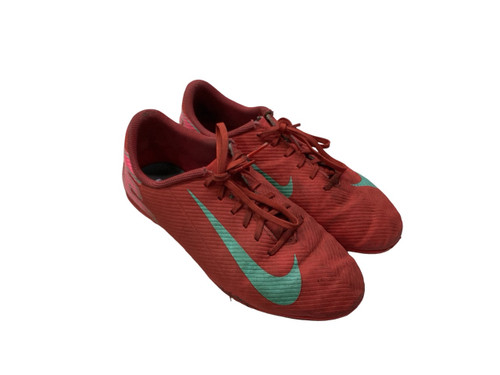 Vist Large View of Product Image Which is Used Nike MERCURIAL VAPOR 16 CLUB MG EMBER Soccer Cleats Pink Youth 06.0