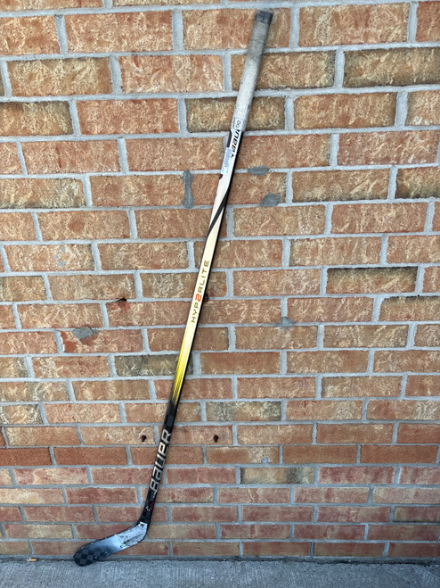Vist Large View of Product Image Which is Used Bauer VAPOR HYPERLITE 2 Senior One Pce Right Grip 77 Flex