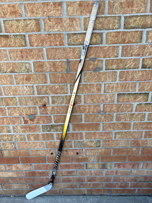 Vist Large View of Product Image Which is Used Bauer VAPOR HYPERLITE 2 Senior One Pce Right Grip 77 Flex
