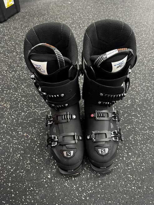Vist Large View of Product Image Which is Used Salomon X PRO 100 Mens DH Ski Boot Black 265 MP - M08.5 - W09.5