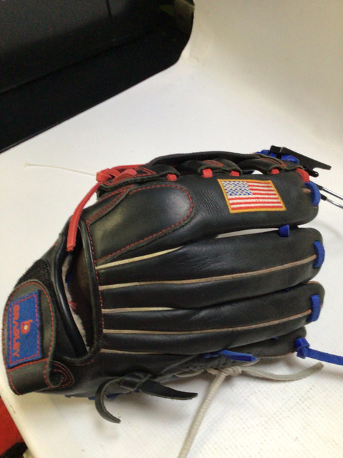 Vist Large View of Product Image Which is Used Bradley IGNITER BB/SB Glove LH Throw Black 11"