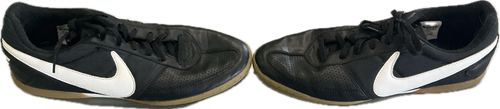 Vist Large View of Product Image Which is Used Nike Soccer Indoor Shoes Black Senior 10.5