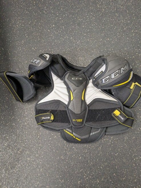 Vist Large View of Product Image Which is Used CCM CLASSIC PRO Junior Shoulder Pads SM