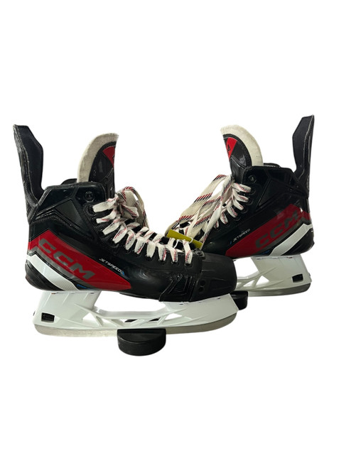 Vist Large View of Product Image Which is Used CCM JET SPEED FT670 Senior Hockey Skate Senior 10.5