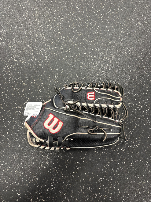 Vist Large View of Product Image Which is Used Wilson SCOT7 BB/SB Glove RH Throw Black 12 3/4"