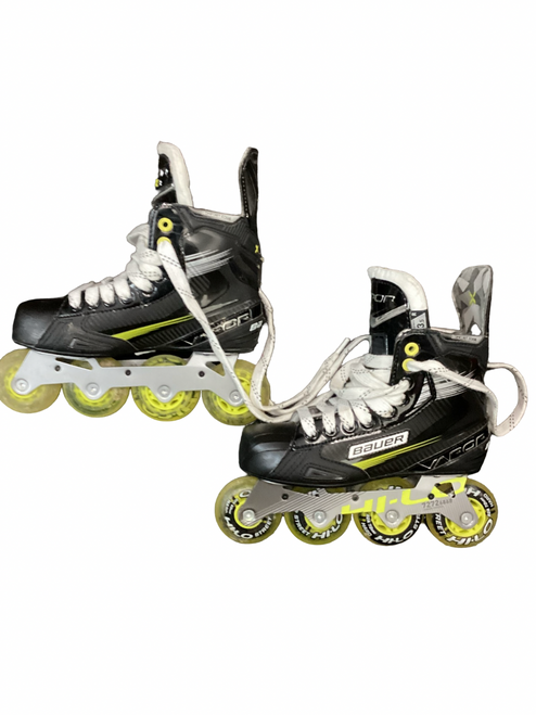 Vist Large View of Product Image Which is Used Bauer VAPOR X3 Junior Roller Quad Skates Black Junior 03.5