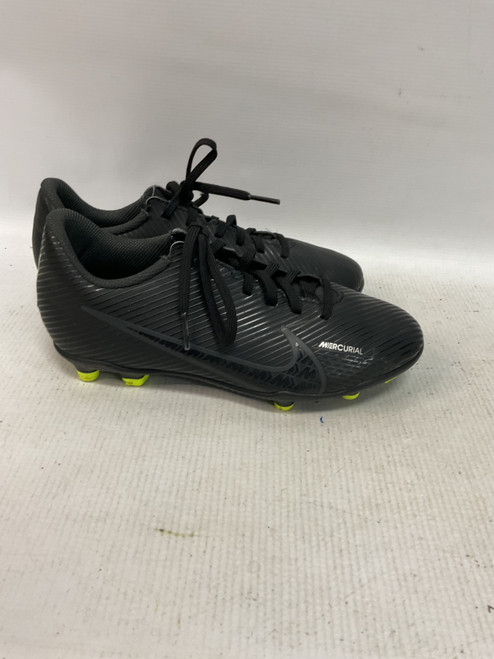 Vist Large View of Product Image Which is Used Nike Soccer Cleats Black Junior 03.5