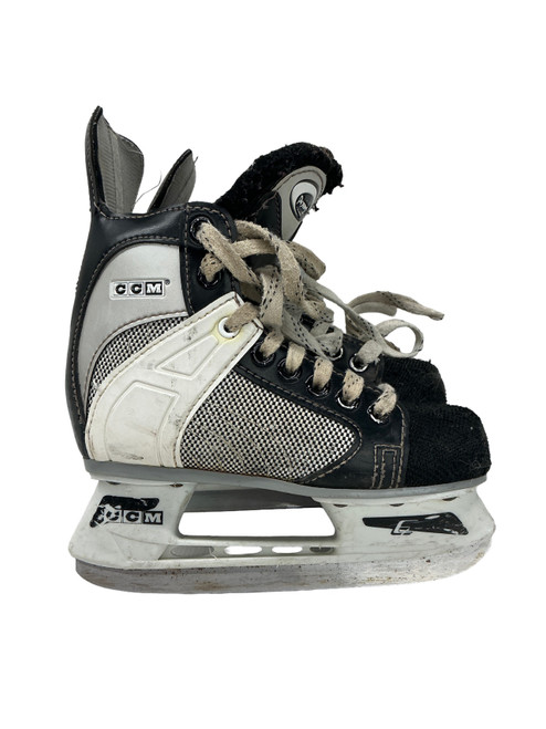 Vist Large View of Product Image Which is Used CCM POWERLINE 550 Youth Hockey Skate Black Youth 12.0