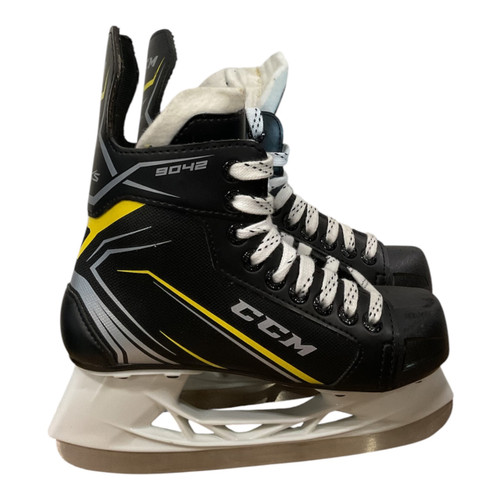 Vist Large View of Product Image Which is Used CCM 9042 TACKS Junior Hockey Skate Junior 02