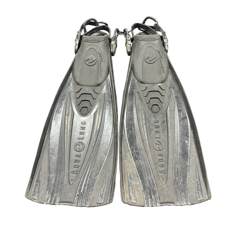 Vist Large View of Product Image Which is Used Aqua Lung Underwater Fins Black LG