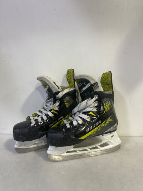 Vist Large View of Product Image Which is Used Bauer VAP X4 Youth Hockey Skate Youth 13.5