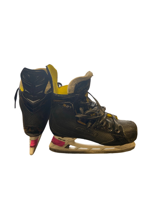 Vist Large View of Product Image Which is Used Bauer S27 SKATE Intermediate Hockey Skate Intermediate 4.0