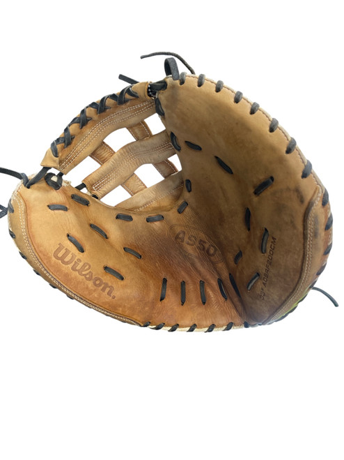Vist Large View of Product Image Which is Used Wilson A09RF20DCM BB/SB Catchers RH Throw Brown 33"