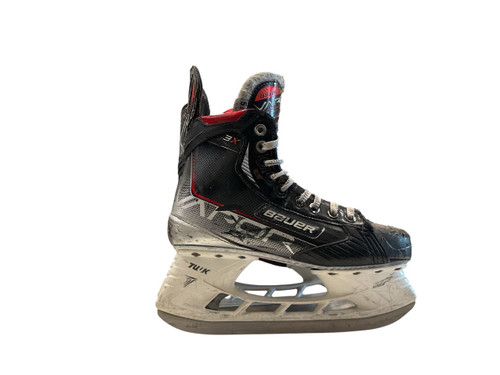 Vist Large View of Product Image Which is Used Bauer VAPOR 3X Intermediate Hockey Skate Intermediate 5.5