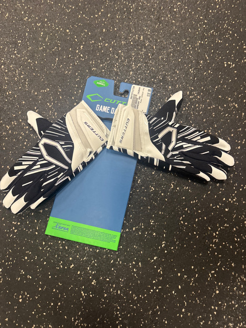 Vist Large View of Product Image Which is Used Cutters GAMEDAY PRO FB Gloves White XS