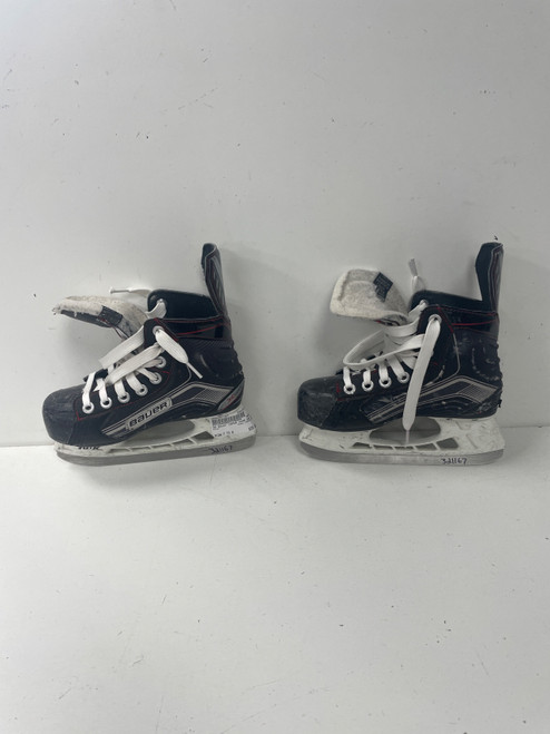 Vist Large View of Product Image Which is Used Bauer VAPOR X300 Youth Hockey Skate Youth 13.0