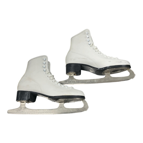 Vist Large View of Product Image Which is Used CCM GOLD MEDAL WomensFigure Skate White Senior 10