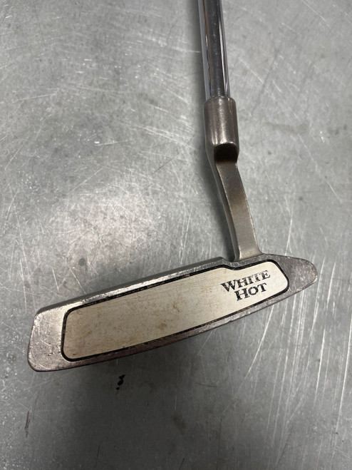 Vist Large View of Product Image Which is Used Odyssey WHITE HOT 6 Mens Putter RH
