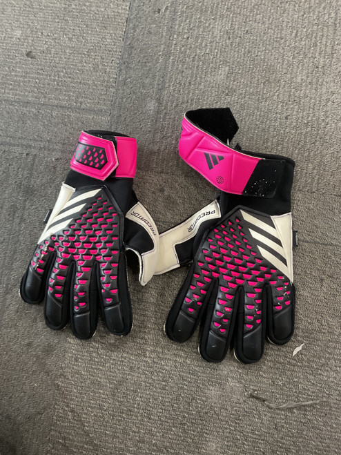 Vist Large View of Product Image Which is Used Adidas PREDATOR GOALIE GLOVES Soccer Goalie Gloves Black And Pink 11
