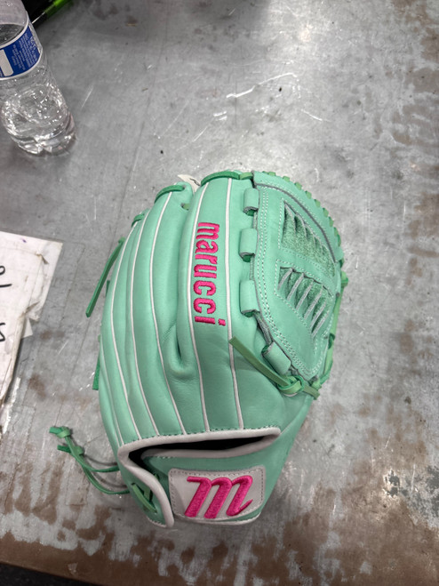Vist Large View of Product Image Which is Used Marucci CYPRESS FASTPITCH BB/SB Glove RH Throw White 12"