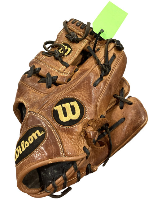 Vist Large View of Product Image Which is Used Wilson A900 A09RB20115PF BB/SB Glove RH Throw Brown 11 1/2"