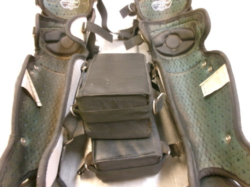 Vist Large View of Product Image Which is Used Easton LEG GUARD Catchers Leg Guards Black Youth